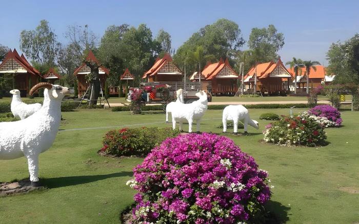 Naya Park View Hotel