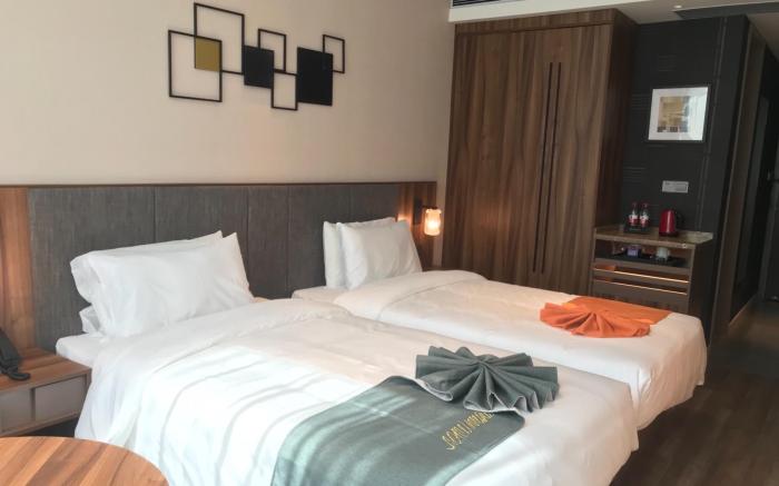 Home Inn Plus Wuhan Yellow Crane Tower