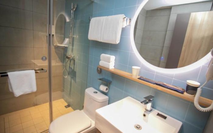 Home Inn Neo Urumqi Nanhu North Road Metro Station