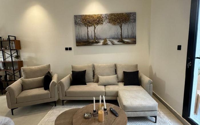 A quiet studio in Al-Aqeeq with a modern design