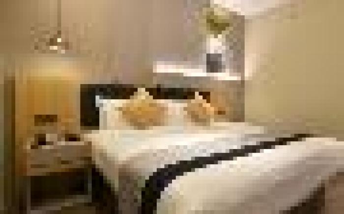Home Inn Style Wuhan Chuhe Han Street Hongshan Square Metro Station