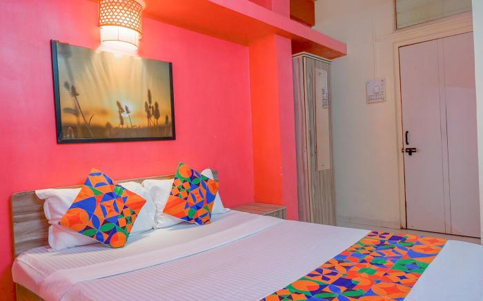 FabHotel Saraswati Niwas