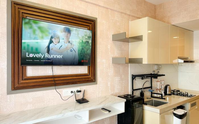 Kalmara Studio Room @ Sky House BSD