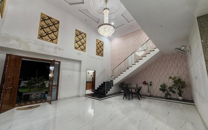 Silver Nest Farms 3BR Villa with Pool by Homeyhuts