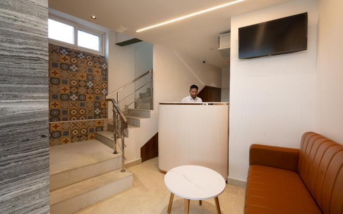 Sri Varee Residency - Near to KMCH Hospital and Coimbatore Airport