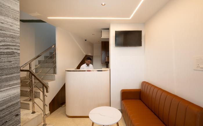 Sri Varee Residency - Near to KMCH Hospital and Coimbatore Airport