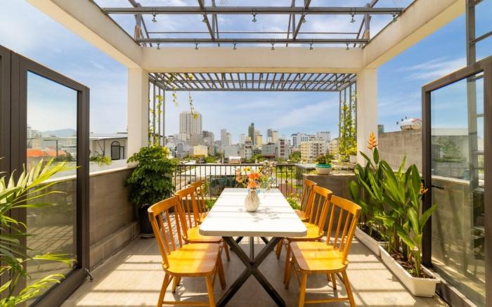 Villa near My Khe Beach | great location | Terrace