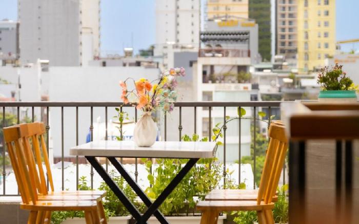 Villa near My Khe Beach | great location | Terrace