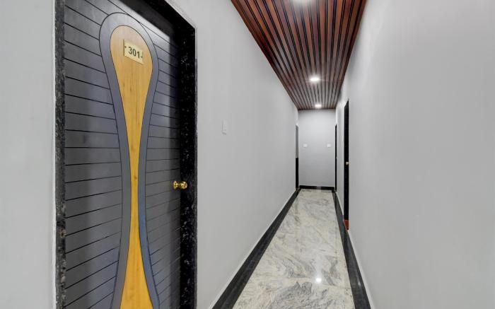 Hotel O Srinika premium near airport