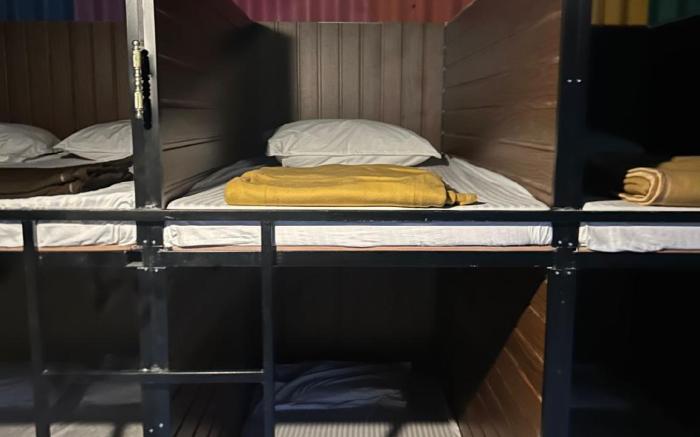 Skyfall 900kandi hostel