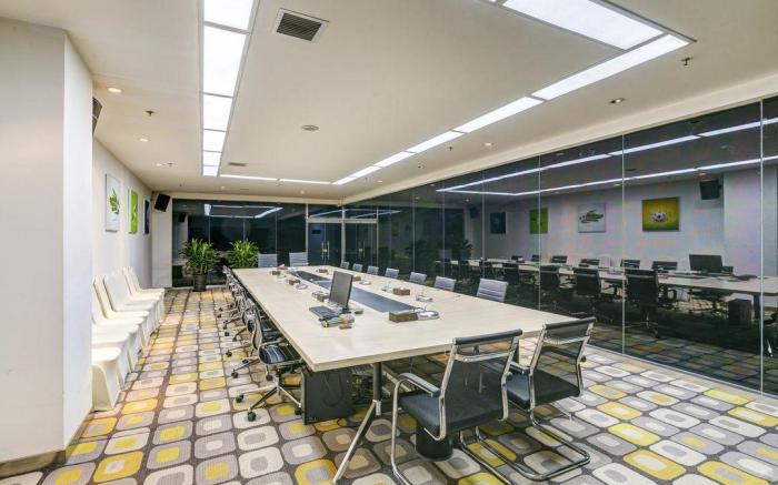 Nanhu Football Theme Hotel