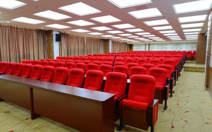 Huaya International Hotel (Weifang High-speed Railway North Station)