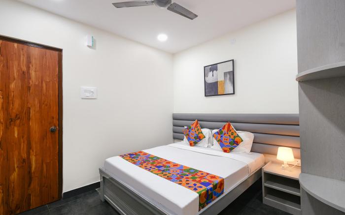 FabHotel Yendluri's Abode