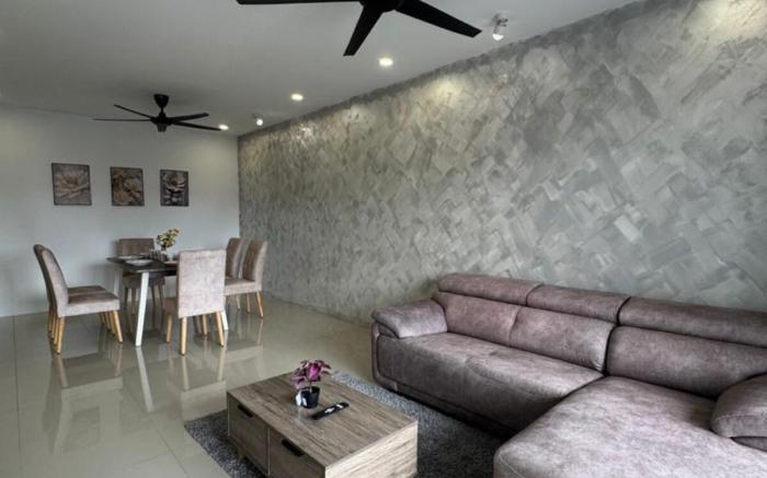 Deluxe Family Suite 10 Pax at Ipoh By Inn Lux