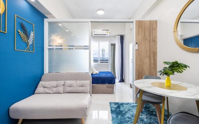 Minimalist Studio w/ Balcony & Relaxing Ambiance