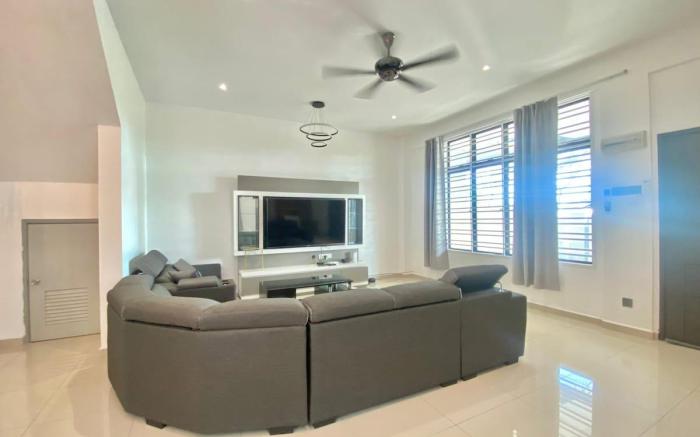 SeaView Family Villa Near Melaka Town By I Housing