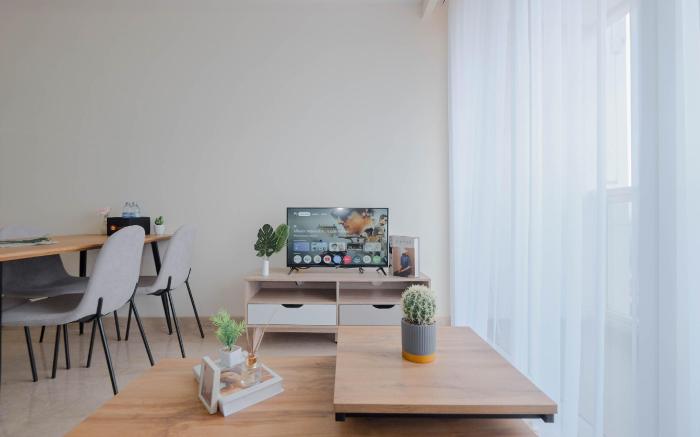 Menteng Park 2BR near Cikini Station By Travelio