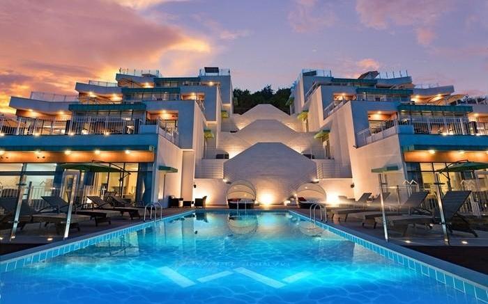 Marine Terrace Pool Villa Pension