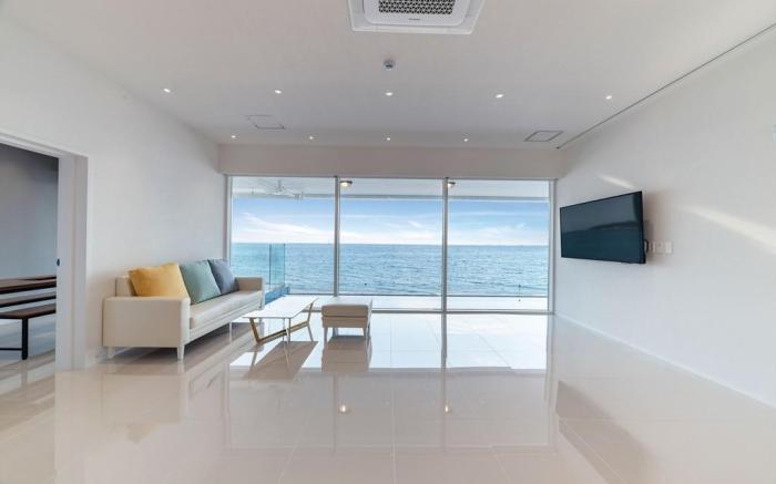 Daytona Pool Villa