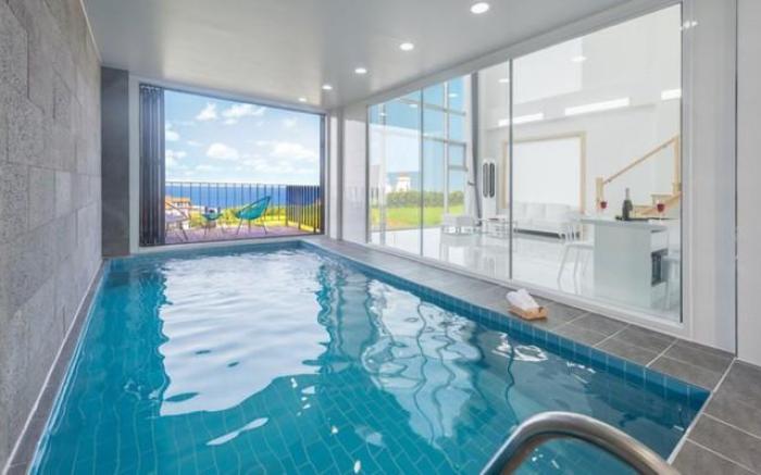 J nine Poolvilla Pension