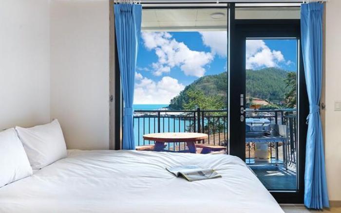 Yeosu Naples House Pension