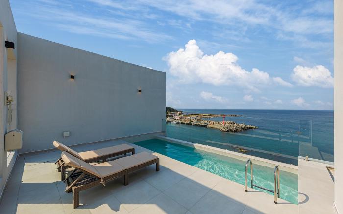 Modile Pool Villa