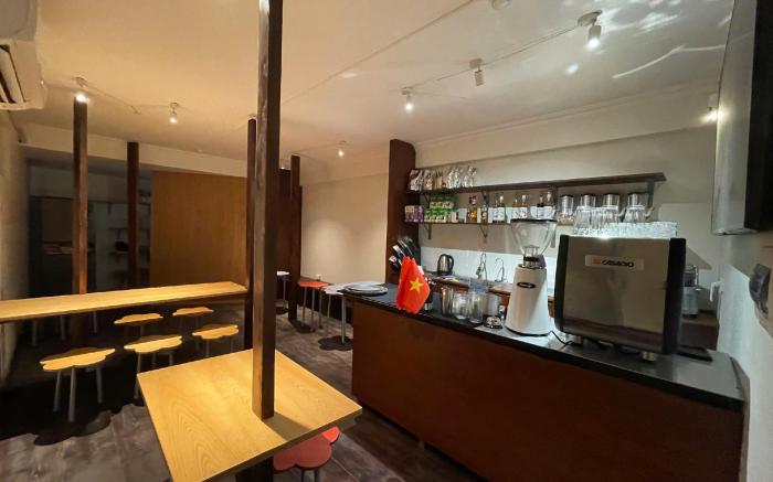 Hanique Cafe and Stay