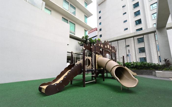 The Robertson Residences Free Gym & Pool