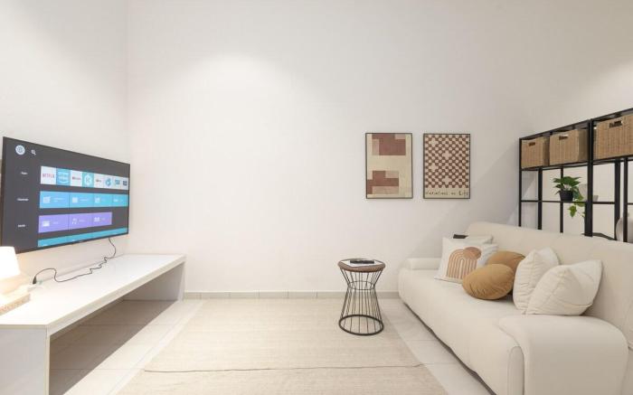 Yenny Hideout | 4 bedroom 3Bath | Smart TV