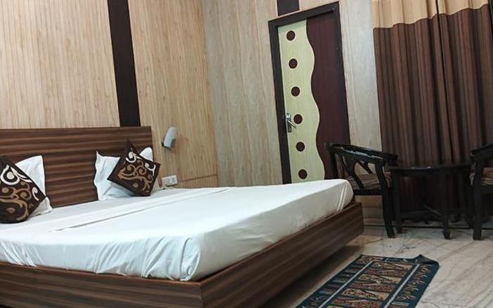 FabHotel Crown Inn
