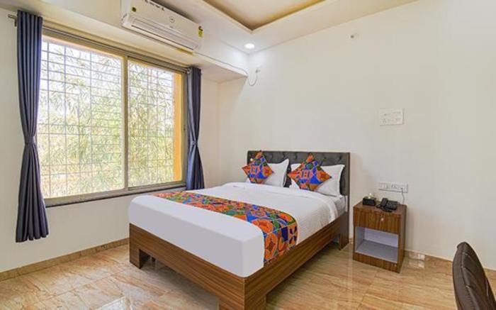 FabHotel Red Velvet Inn & Suites
