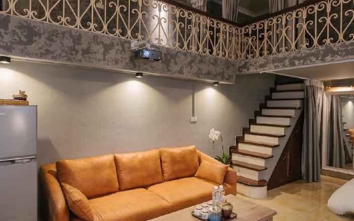 JOiE Duplex Apartment