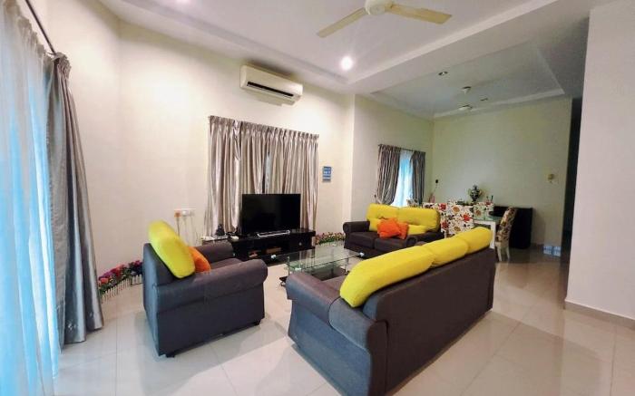 5 min to Ipoh town pasir puteh 6br6bath24 pax