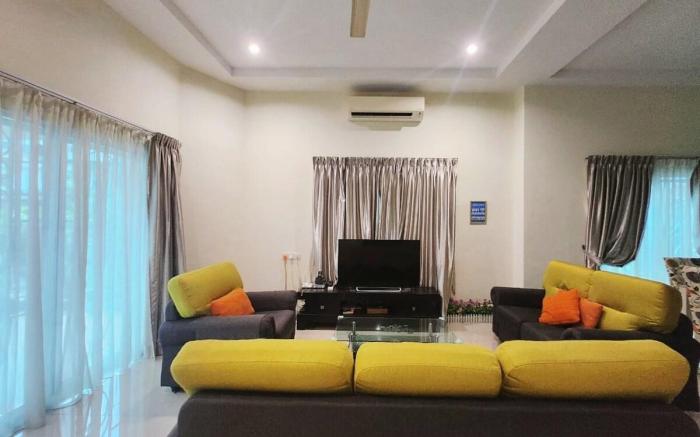5 min to Ipoh town pasir puteh 6br6bath24 pax