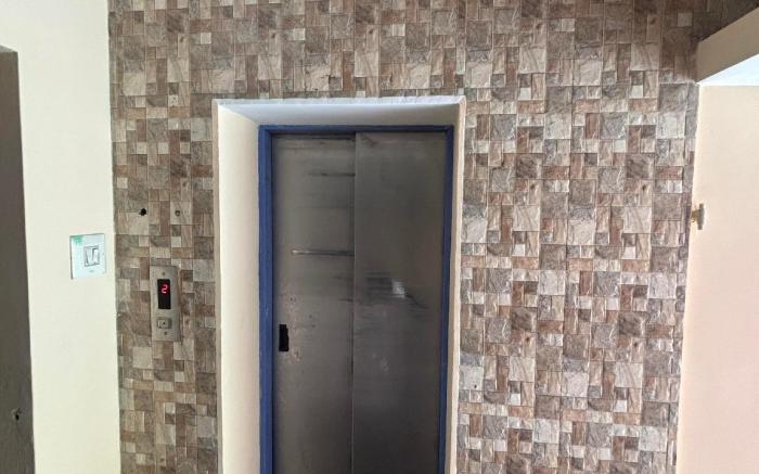 Smart Homes Near Koyambedu by Stayz Royale