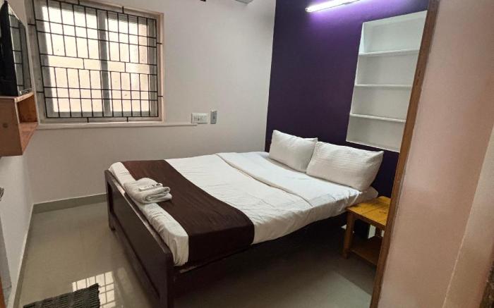 Smart Homes Near Koyambedu by Stayz Royale