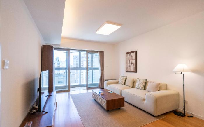 Tyms Elegant 2 Bedroom Apartment near Xujiahui