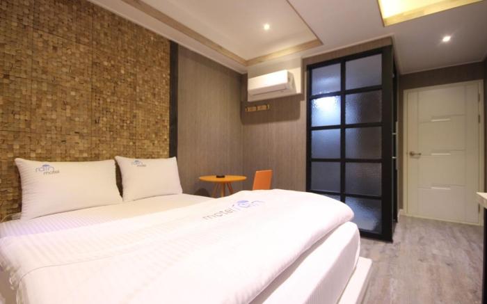 Daegu Dongdaegu Station Rain