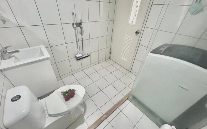 Wuchang Twin Room/Elevator