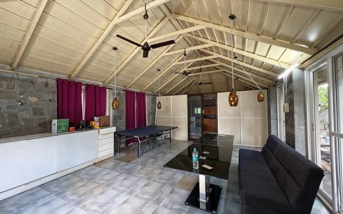 Oakridge Cottages 1BR with Pool by Homeyhuts_1