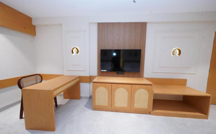 Okati by Country Club Begumpet