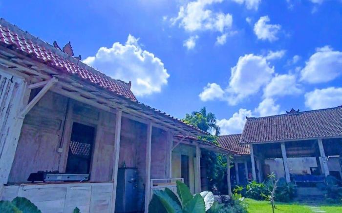 Cozy Wooden Guesthouse