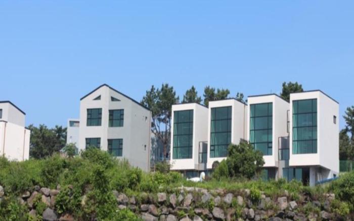 Stay in Jeju Holiday House