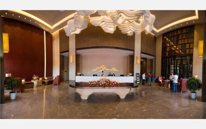 Echeng Hotel Laibing Jinxiu Shuidian Tower