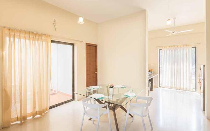 Greenwoods Villa 5 by Vista Rooms