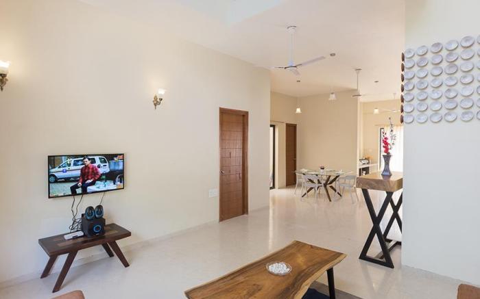 Greenwoods Villa 5 by Vista Rooms