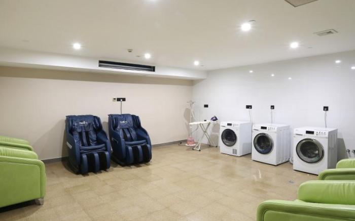 GEM Hotel Ningbo Jiangbei District Hongtang Haide Square