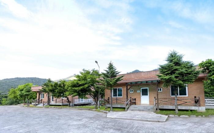 Yangyang Pension House
