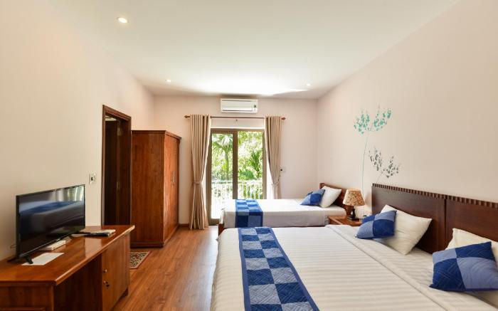 Tra Que Riverside Homestay