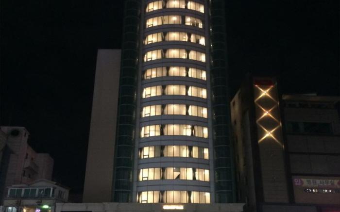 Gangneung Tourist Hotel